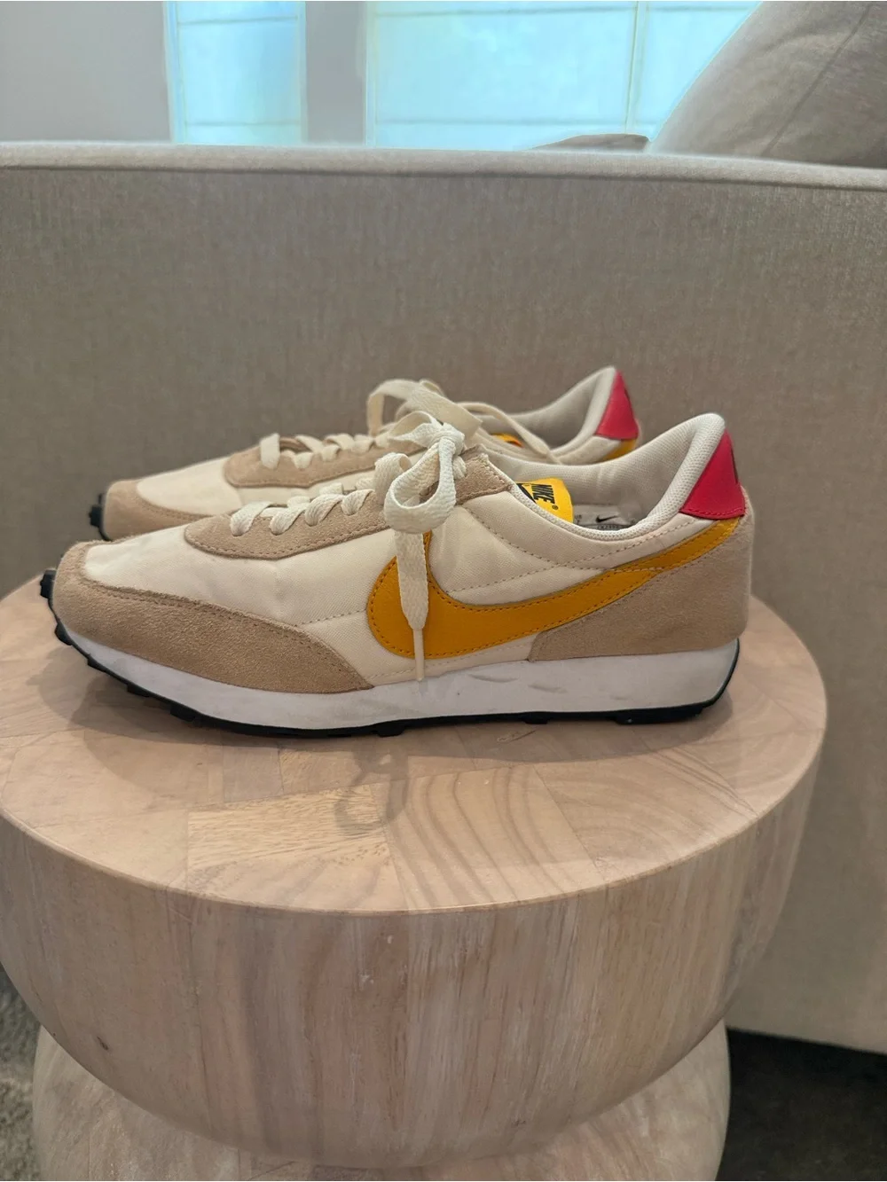 Nike Daybreak Pale Ivory Sneakers Size 7